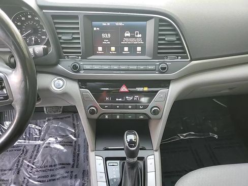 Used 2018 Hyundai Elantra Value Edition w/ Cargo Package image 17