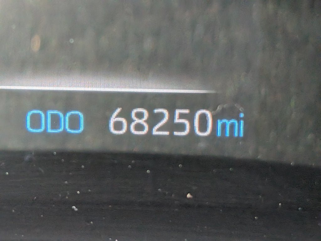 Used 2021 Toyota Sienna XLE FWD image 3