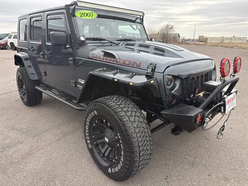 Used 2007 Jeep Wrangler Unlimited Sahara image 11