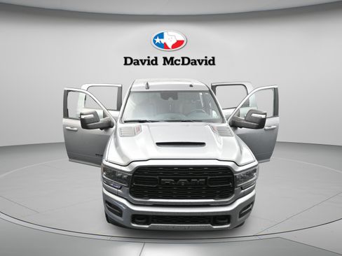 Used 2023 RAM 2500 Limited AWD/4WD image 45
