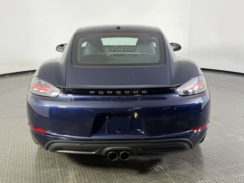Used 2018 Porsche 718 Cayman RWD image 6