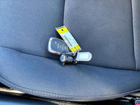 Used 2016 Chevrolet Malibu LT image 30