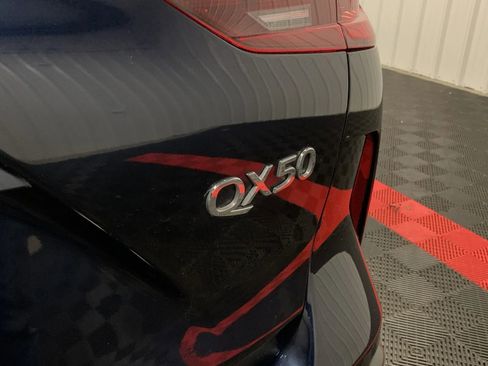 Used 2019 INFINITI QX50 Luxe image 16