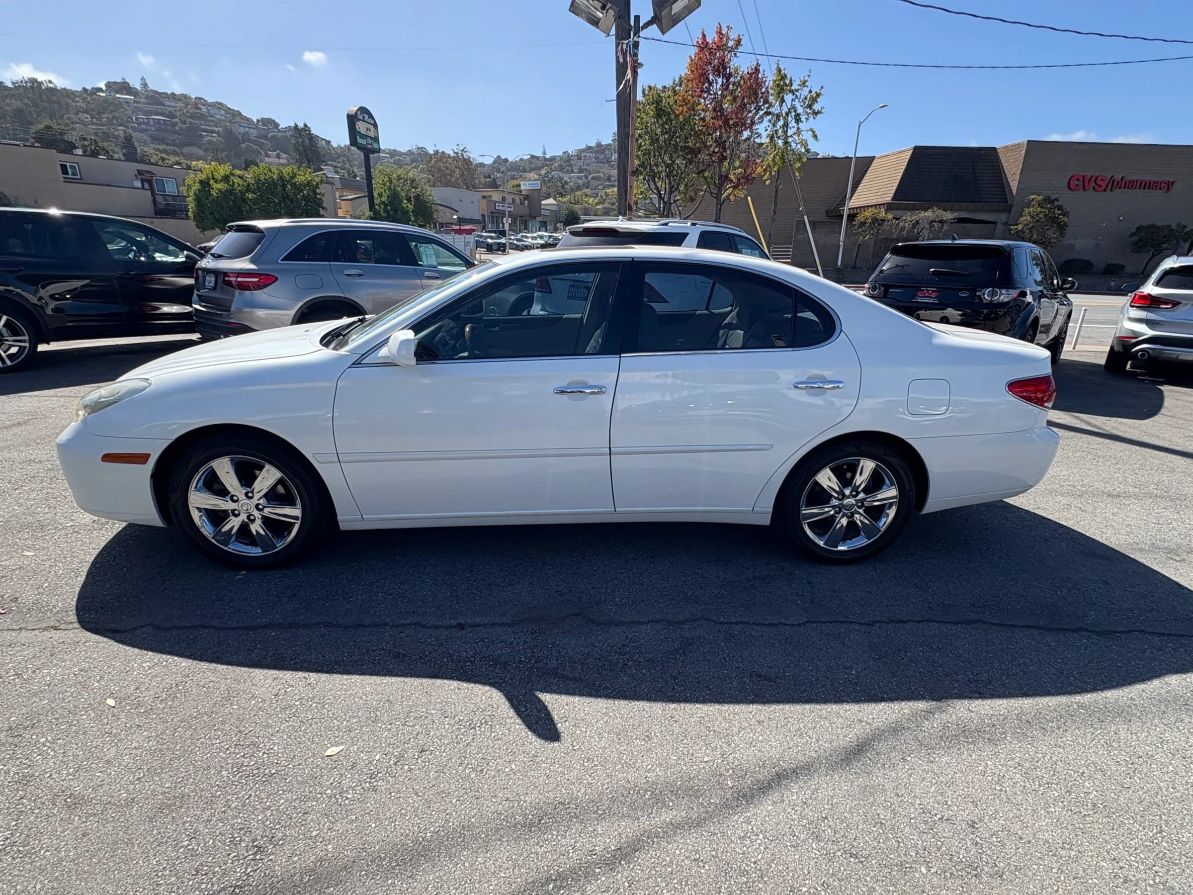 Used 2005 Lexus ES 330 FWD image 4