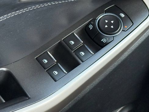 Used 2023 Ford Explorer XLT w/ Equipment Group 202A AWD/4WD image 35