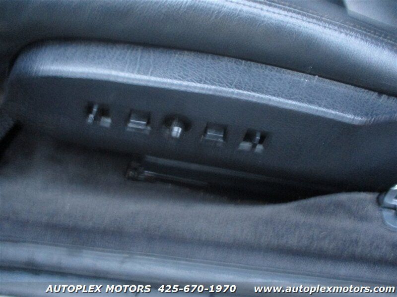 Used 1992 Cadillac Allante FWD image 29