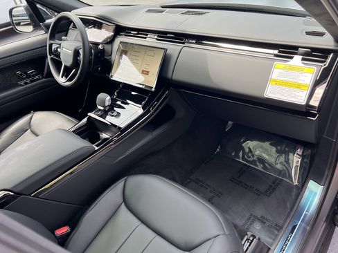 New 2025 Land Rover Range Rover Sport Autobiography AWD/4WD image 11