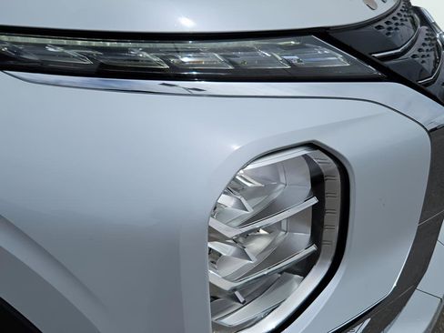 Used 2022 Mitsubishi Outlander SEL image 10