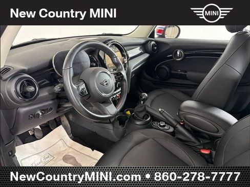 Used 2024 MINI Cooper 2-Door Hardtop FWD image 10