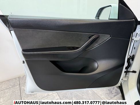 Used 2020 Tesla Model Y Long Range AWD/4WD image 33