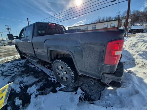 Used 2015 GMC Sierra 3500 Denali w/ Duramax Plus Package image 3