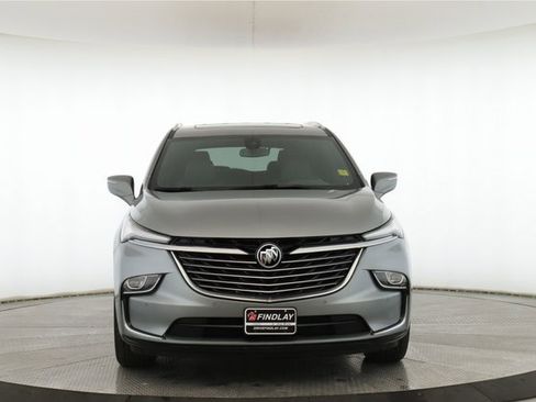 Used 2024 Buick Enclave Essence image 12