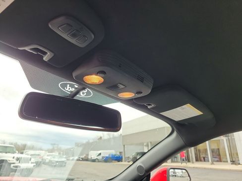 Used 2016 Ford Mustang Premium image 29