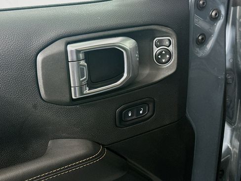 Used 2025 Jeep Wrangler Sahara w/ Safety Group image 15