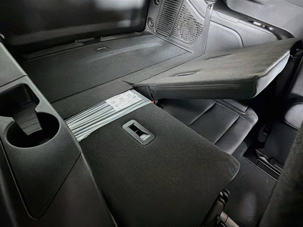 New 2026 Chevrolet Tahoe High Country AWD/4WD image 23