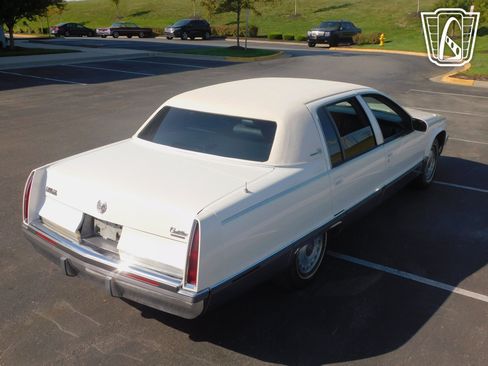 Used 1995 Cadillac Fleetwood Brougham RWD image 13