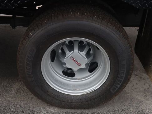 New 2025 GMC Sierra 3500 Pro w/ Convenience Package image 14