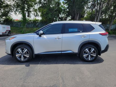 Used 2023 Nissan Rogue SL w/ SL Premium Package FWD image 10