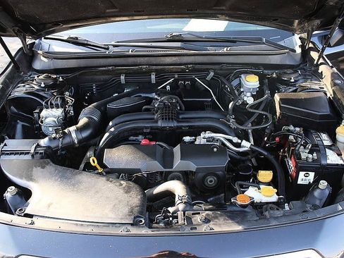Used 2016 Subaru Outback 2.5i Premium AWD/4WD image 19