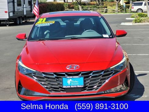Used 2021 Hyundai Elantra SEL w/ Convenience + Premium Package image 3