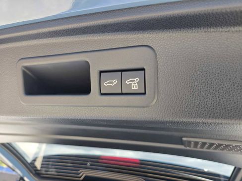New 2026 Toyota 4Runner Limited AWD/4WD image 18