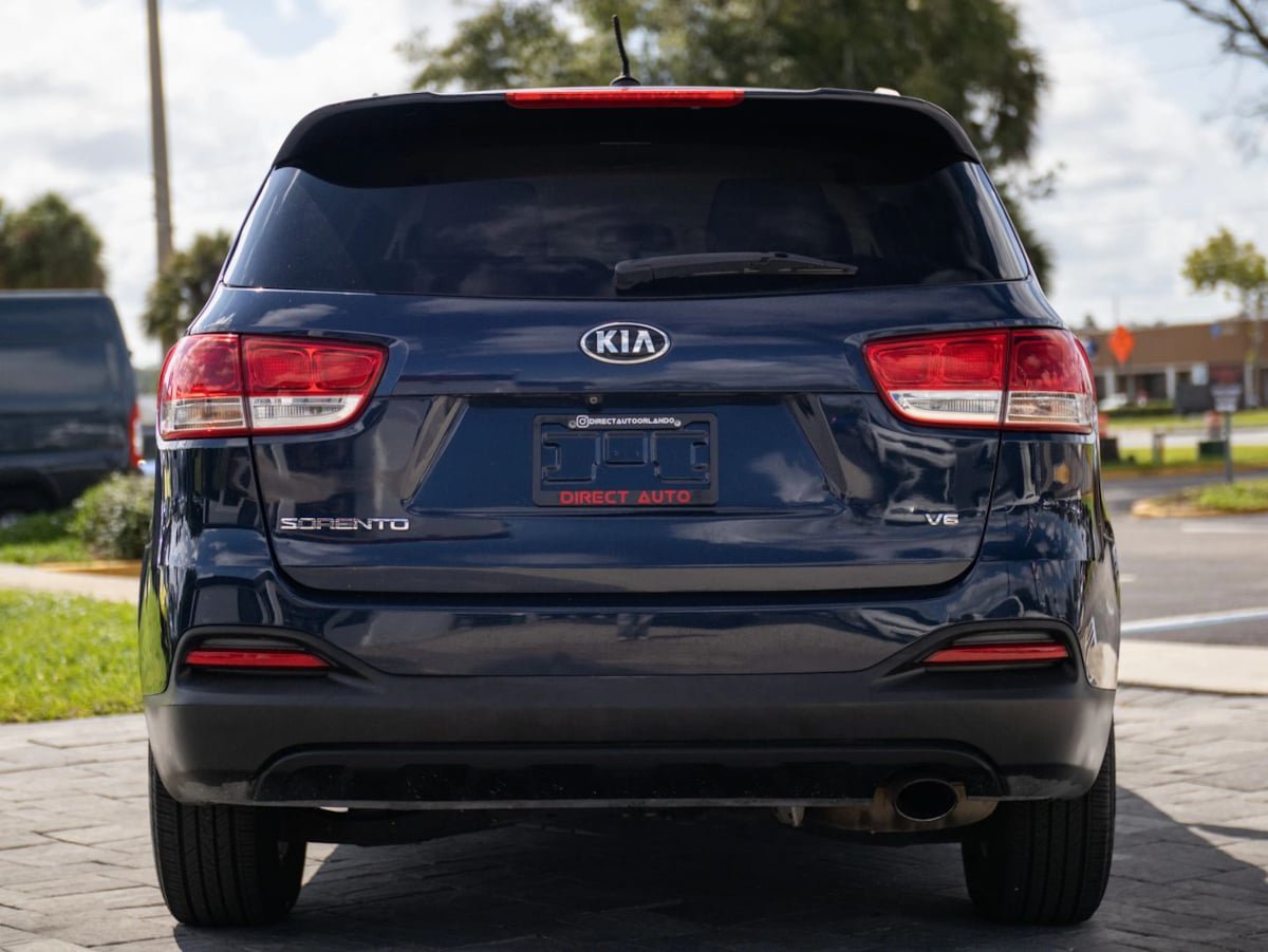 Used 2017 Kia Sorento AWD image 10