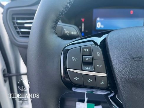 New 2025 Ford Escape SE w/ Class II Trailer Tow Package image 27