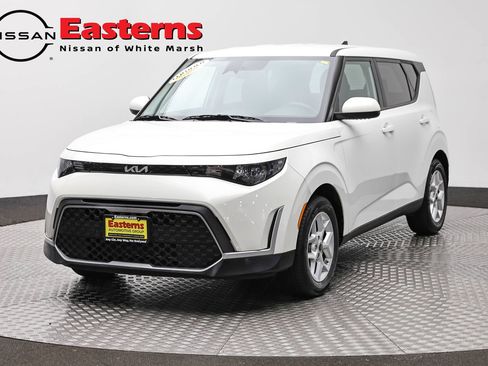 Used 2024 Kia Soul LX w/ Option Group 015 FWD image 1