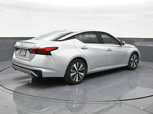 Used 2019 Nissan Altima 2.5 SV FWD image 5