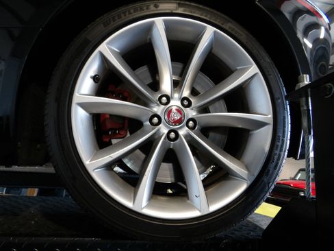 Used 2015 Jaguar F-TYPE S image 80