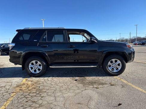 Used 2018 Toyota 4Runner SR5 image 7
