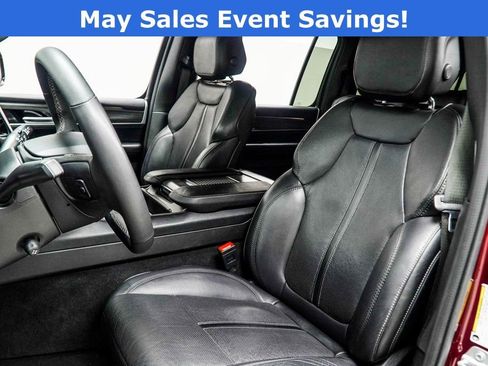 Used 2024 Jeep Wagoneer L Series II w/ Flexible Seating Group AWD/4WD image 33