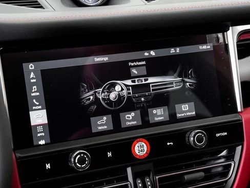 New 2026 Porsche Macan image 17