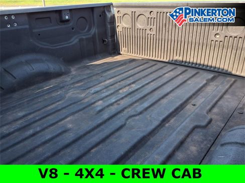 Used 2022 Nissan Titan SV w/ SV Convenience Package image 13