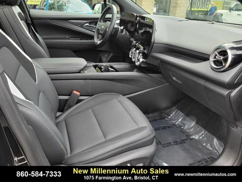 Used 2024 Chevrolet Blazer EV LT image 11