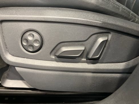 Used 2023 Audi Q5 2.0T Prestige w/ Prestige Package image 14