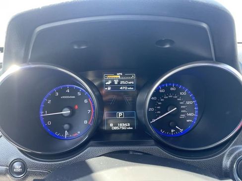 Used 2017 Subaru Outback 2.5i Limited image 11