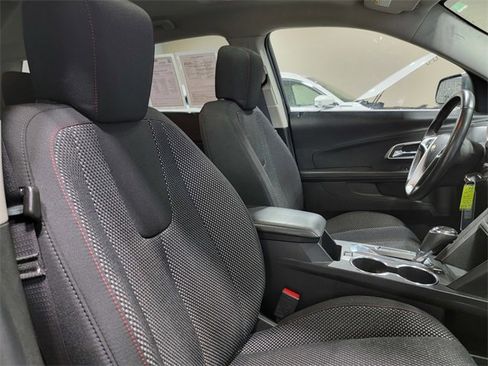 Used 2017 Chevrolet Equinox LT w/ Convenience Package image 15