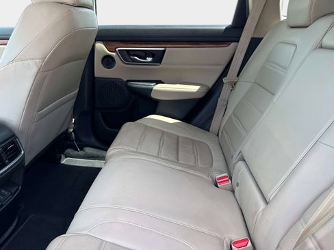 Used 2018 Honda CR-V Touring image 14