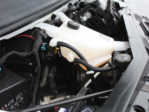 Used 2022 GMC Savana 2500 image 40