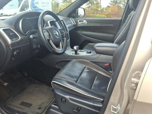Used 2015 Jeep Grand Cherokee Overland image 12