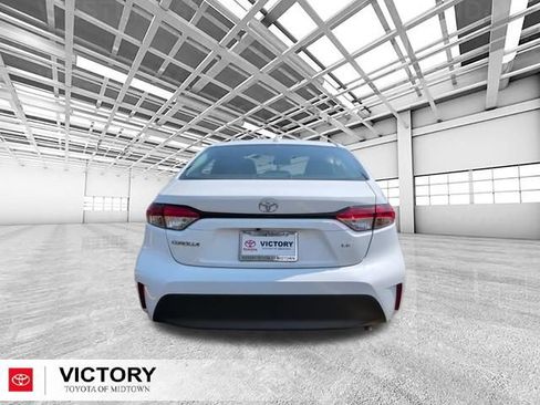 Used 2024 Toyota Corolla LE FWD image 5