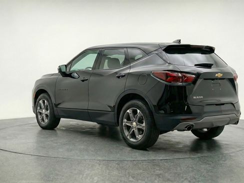 Used 2025 Chevrolet Blazer LT FWD image 6