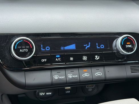 Used 2023 Hyundai Elantra SEL FWD image 21