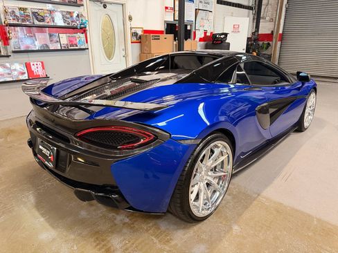 Used 2018 McLaren 570S Spider RWD image 29