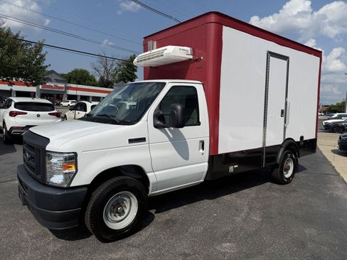 Used 2023 Ford E-350 and Econoline 350 Super Duty w/ Power Windows & Locks Group RWD image 6