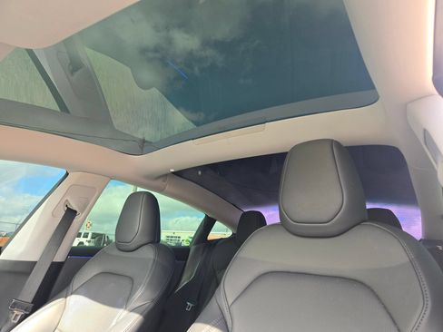 Used 2024 Tesla Model 3 Standard Range RWD image 10