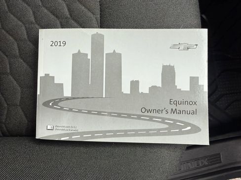 Used 2019 Chevrolet Equinox LT FWD image 33