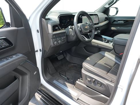 Certified 2026 Chevrolet Suburban High Country w/ Sun And Tow Package AWD/4WD image 13
