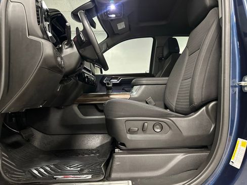 Used 2023 Chevrolet Silverado 1500 RST AWD/4WD image 19
